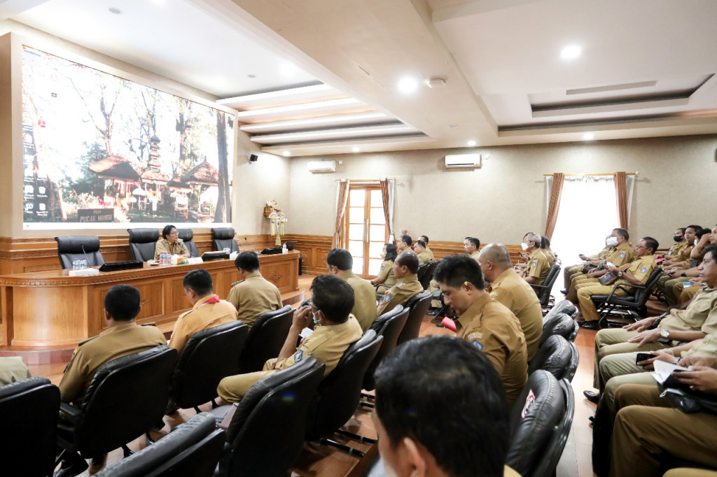 Bupati Giri Prasta Beri Arahan Terkait Anggaran di Kecamatan dan Kelurahan